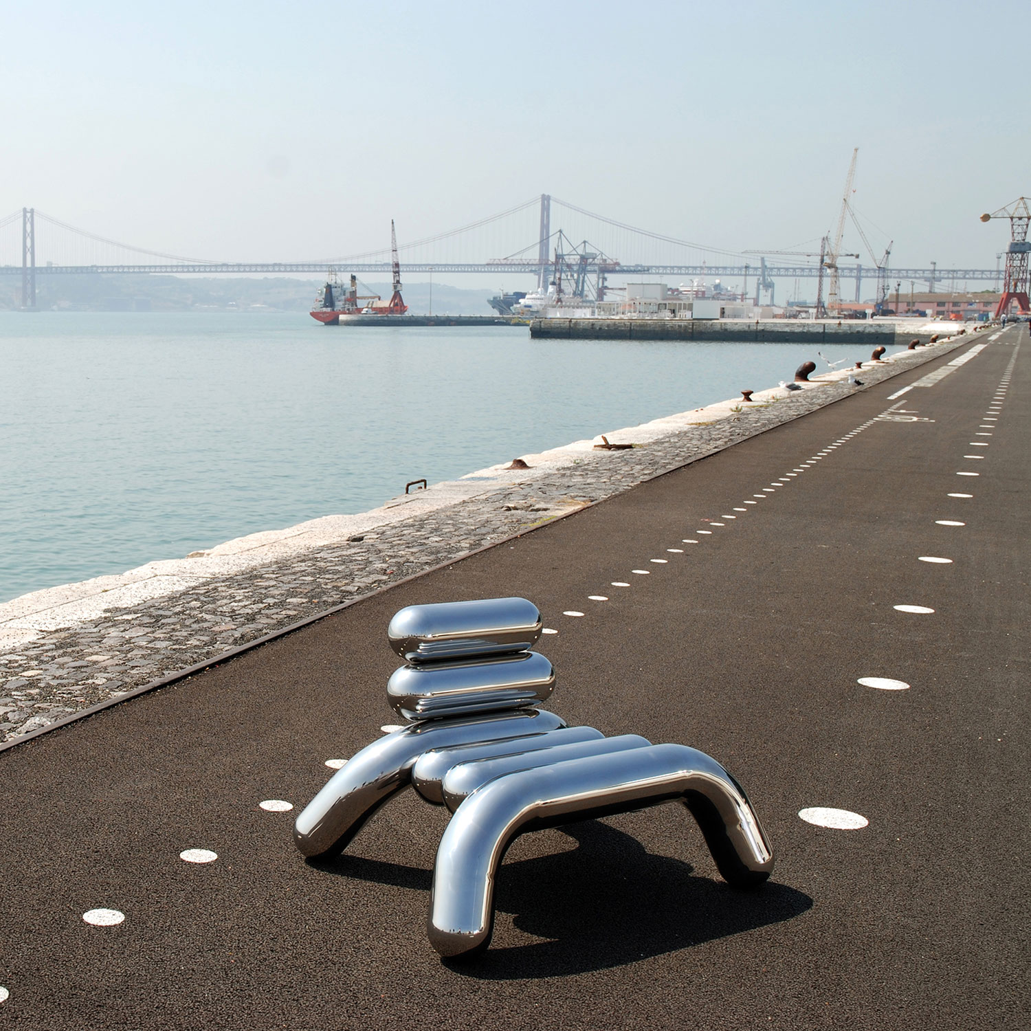 BIBENDUM lounge chair