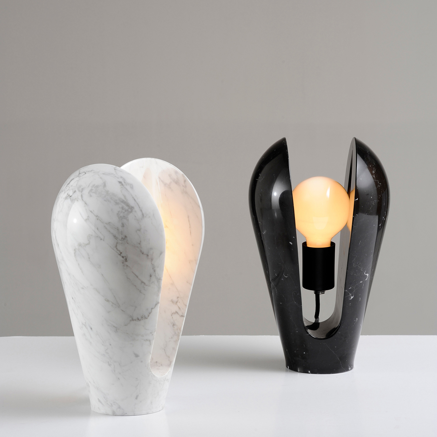 VICTOIRE table lamp
